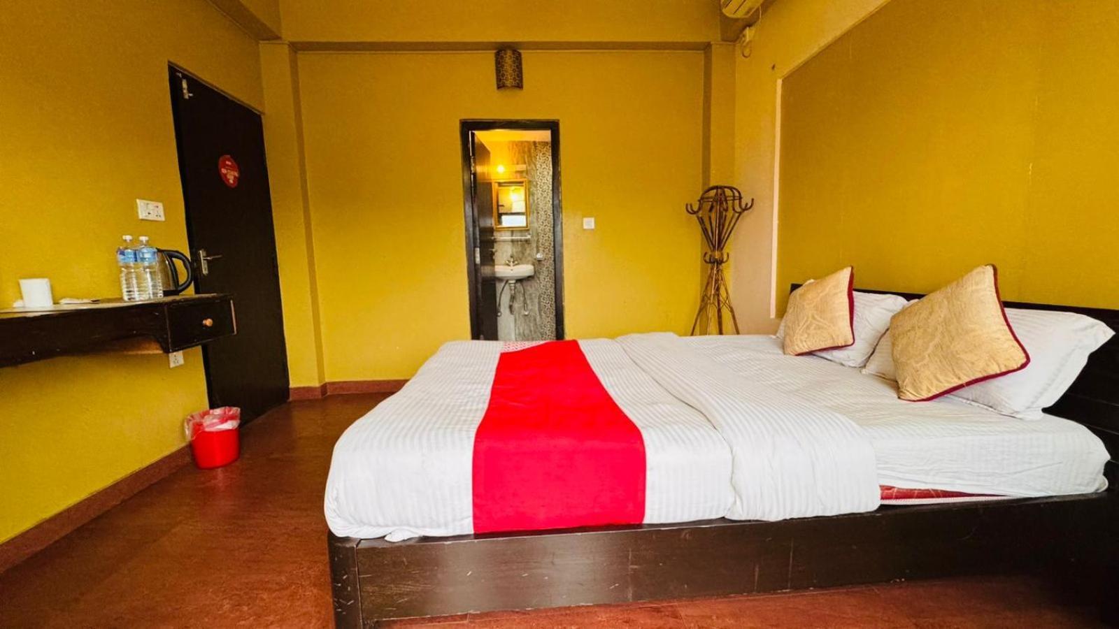 Hotel August International Pokhara Exterior photo