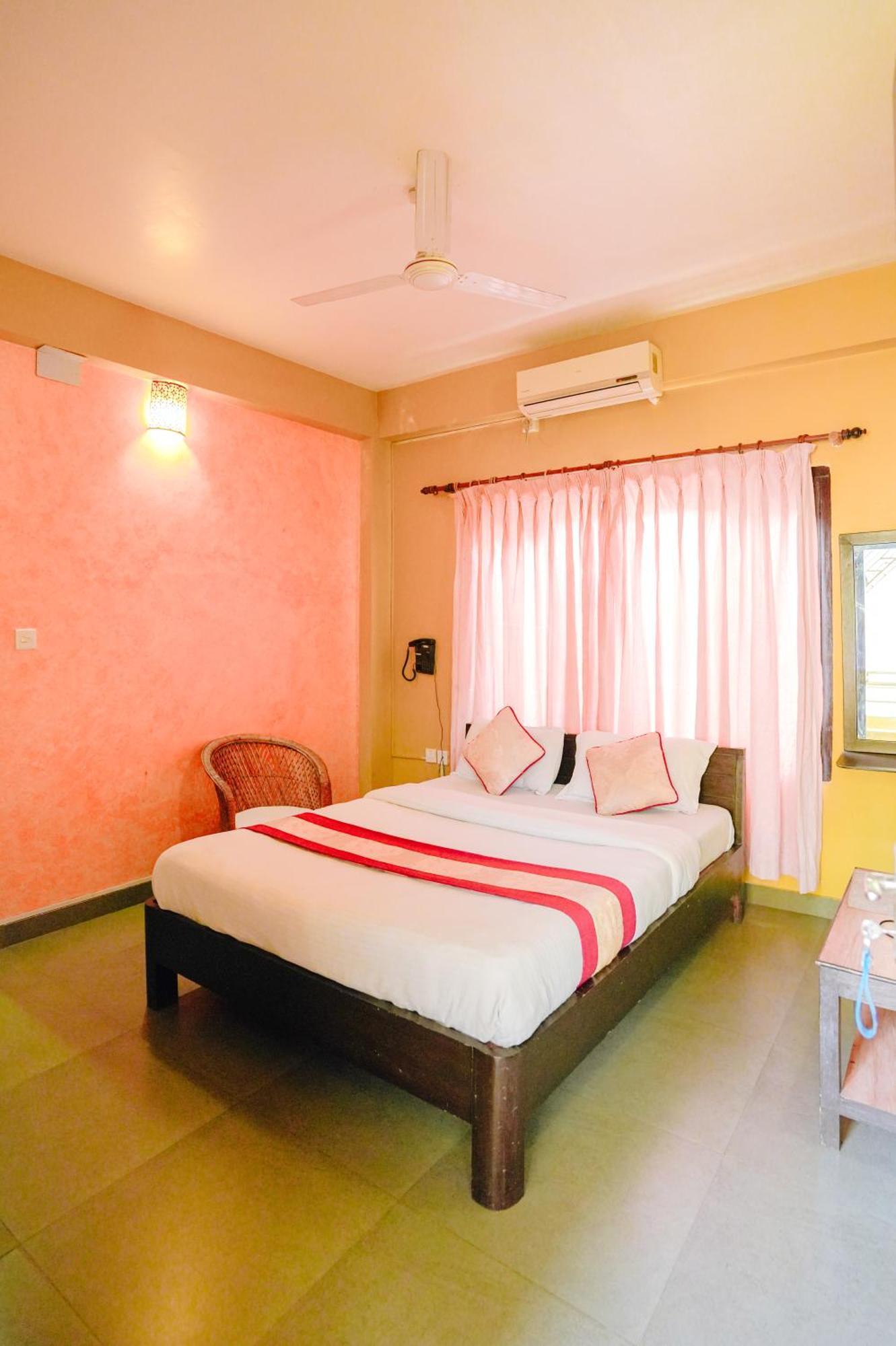 Hotel August International Pokhara Exterior photo