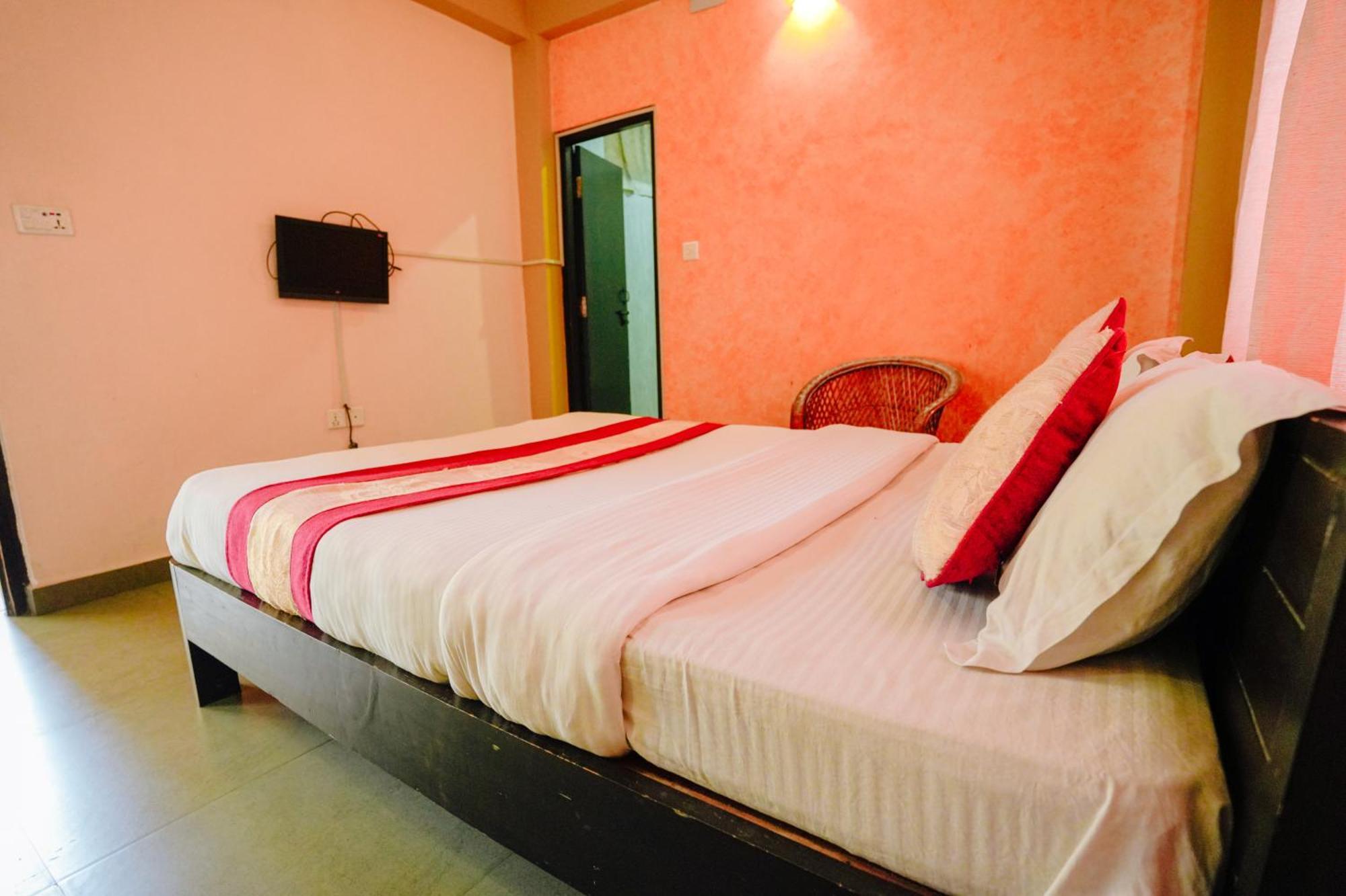 Hotel August International Pokhara Exterior photo