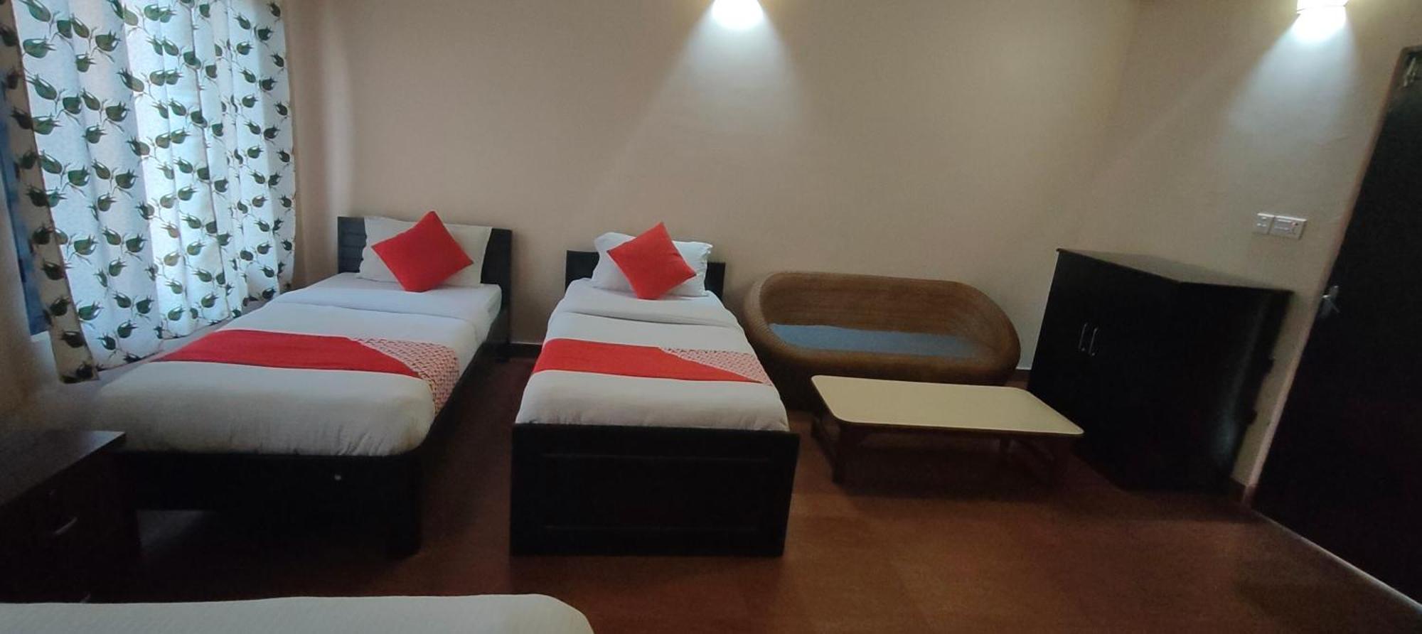 Hotel August International Pokhara Exterior photo
